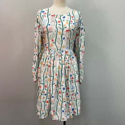 Disney Womens  Size XL Winnie the Pooh Floral Dress 