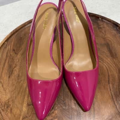 Nine West Womens  Size 9.5 Pink  