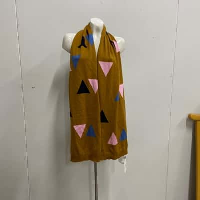 Elm Gold Triangle Scarf, One Size Fits All