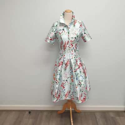 Chi Chi London Absolutely Gorgeous Shimmer /Light Green /Floral /Skater Style /Mini Dress Size UK 10 