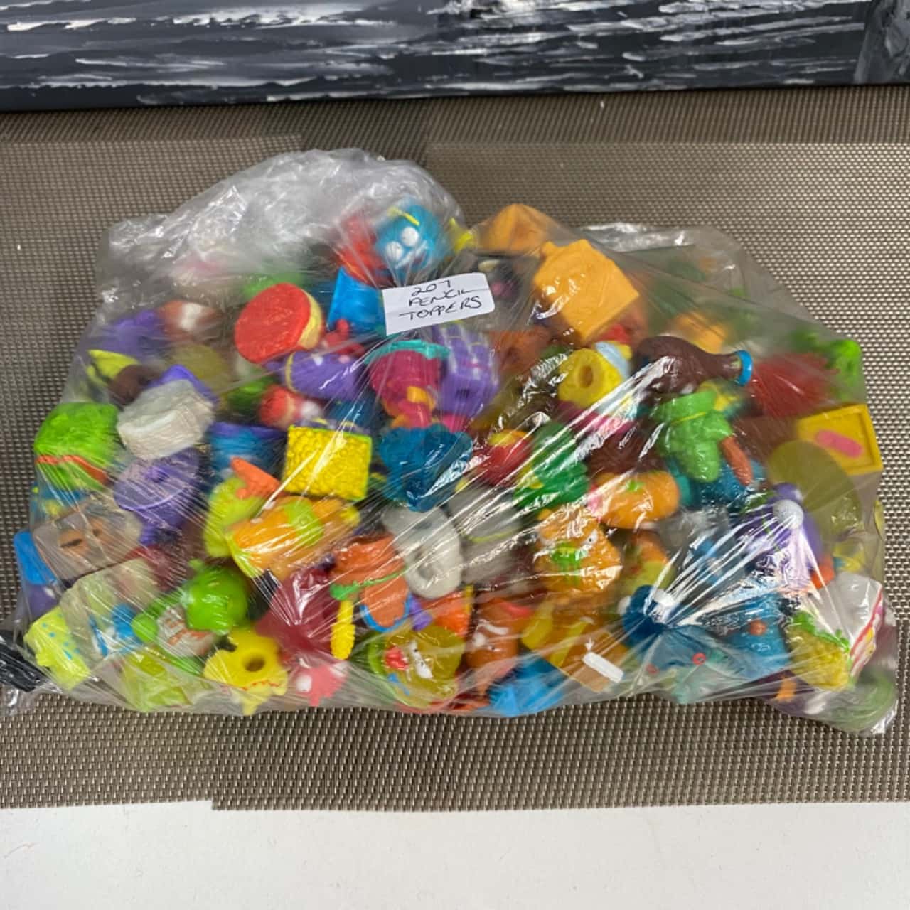 Pencil Toppers Asstd 207 in Total(s)