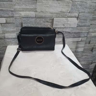 Mimco Womens Cross Body Bag Black  / Gold 
