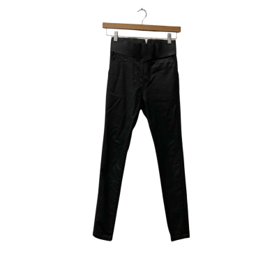 The Twin Peak by Mossman  Size 10 Black  