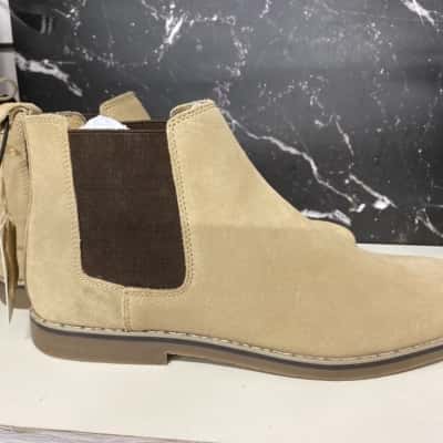 Heritage   Size 11 Beige suede leather boots new 