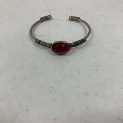 Women’s SILVER COLOURED Red Stone Bracelet/Cuff