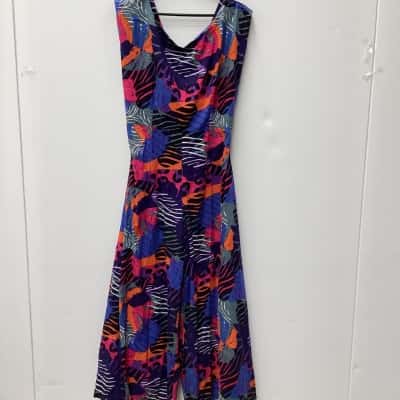  Womens  Size L / M Sleeveless Jumpsuit Pattern 