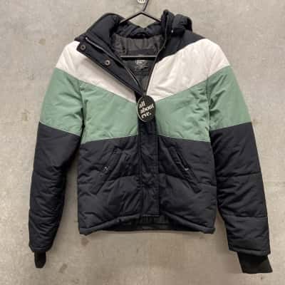 All About Eve Womens  Size 6 Puffer Jacket Black  / Green / White 