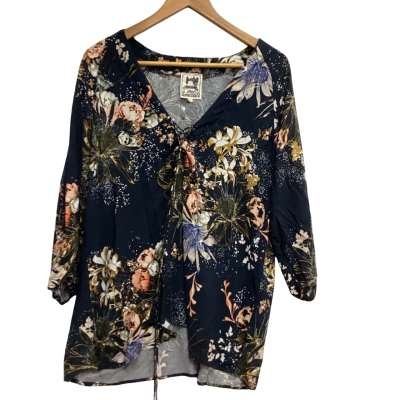 Jaase Womens 3/4 Sleeve Top (k)