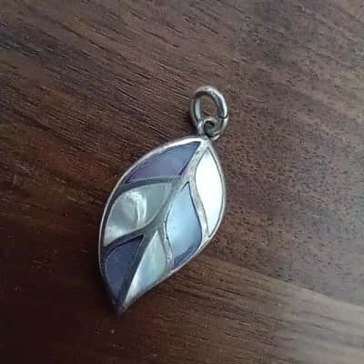 Leaf Design Pendant Stamped '925'