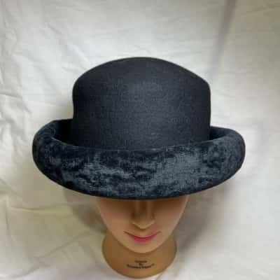 VINTAGE Bowler Hat Size S Black 100% Wool