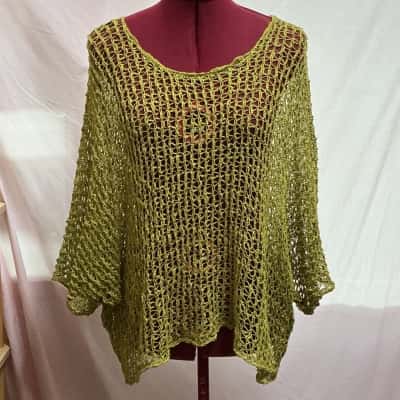 Taking Shape Womens  Size 14 / 16 Party Top Green 