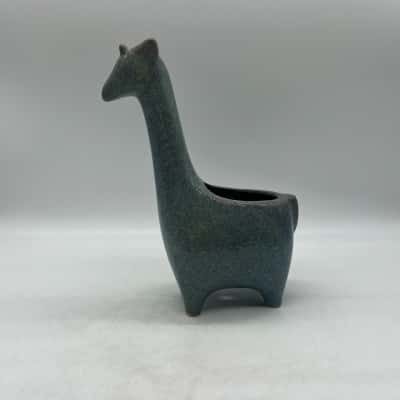 Giraffe Plant Pot