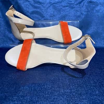 DAVID LAWRENCE Womens  Size 38 Flats / Sandals in  Nude with Orange 