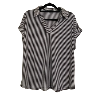 Adrianna Papell     Black & White Striped Top with Collar.  Womens  Size M 