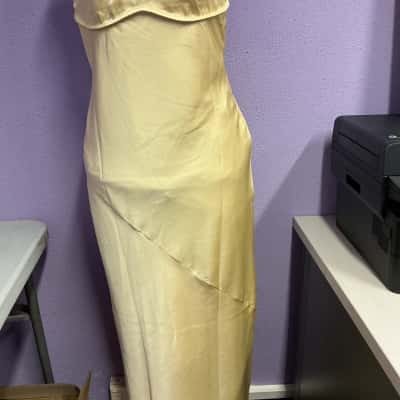 Womens  Size 12 Midi Dress Lemon
