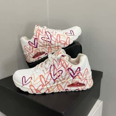 Skechers Womens J.Goldcrown Uno - One kind of Love Size 9 Pink&White 