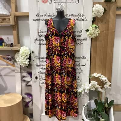 Noni B Brand! BNWT RRP $169.99! THE ZIP KNIT MAXI FLORAL MAXI DRESS! Womens  Size 14 Floral Dress / Maxi Dress / Sleeveless Dress  Black  / Floral / Multicoloured / Pattern 