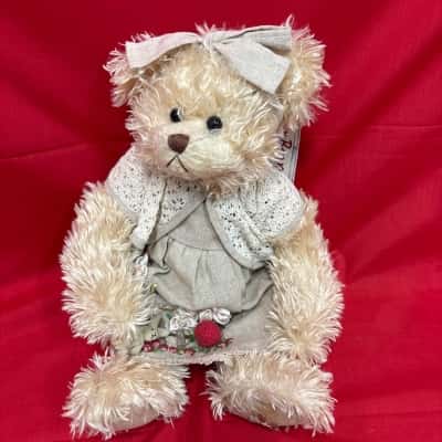 Settler Bears Ashleigh Plush Teddy