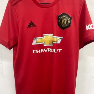 Manchester United Adidas Mens  Size M Red jersey 