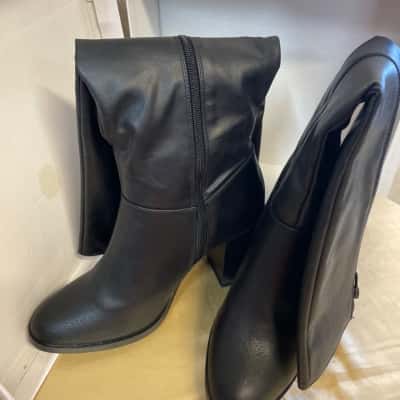 Pied A Terre Womens  Size 9 Boots Black  