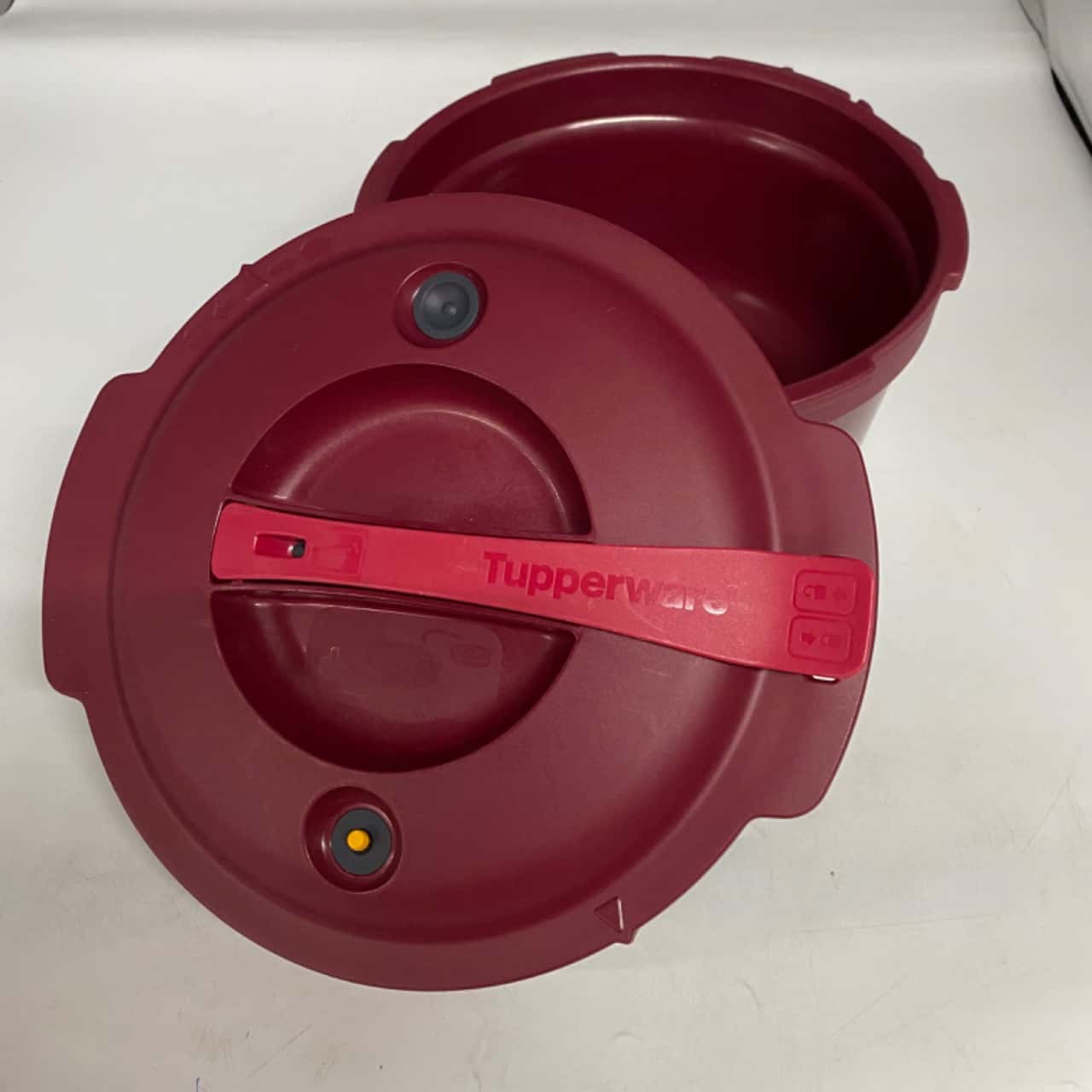Tupperware Microwave Pressure Cooker(s)