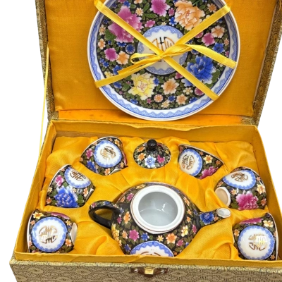Vintage Chinese Floral Porcelain Tea Set with 6 Mini Cups & Presentation Case