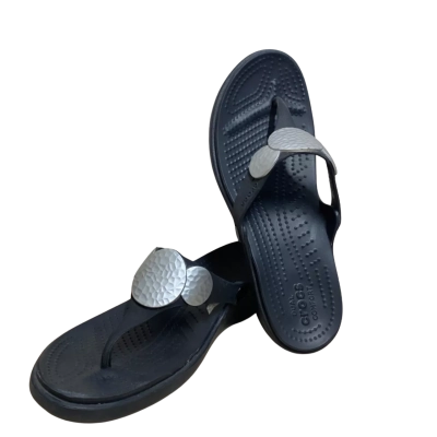 Women’s Croc Thongs Sz 9