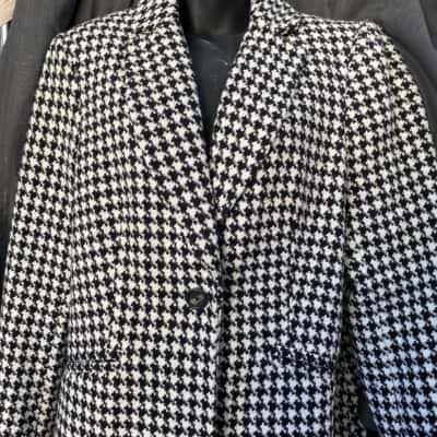 Jane Lamerton Womens  Size 14 long Jacket/ coat black and white