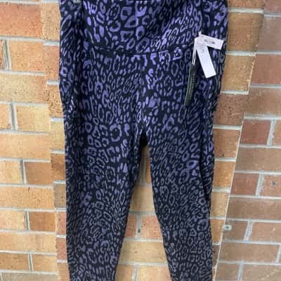 Victoria's Secret Womens  Size 12 7/8 length running pants 
