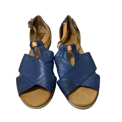 Easy Steps Laguna Womens  Size 40 Sandals 