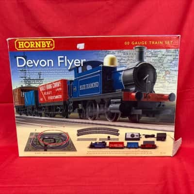 Hornby Devon Flyer 00 Gauge Train Set 