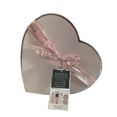 Baylis & Harding Luxury Collection of beauty products 