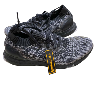 Adidas Mens Size 10 ultra boost Black/ White 