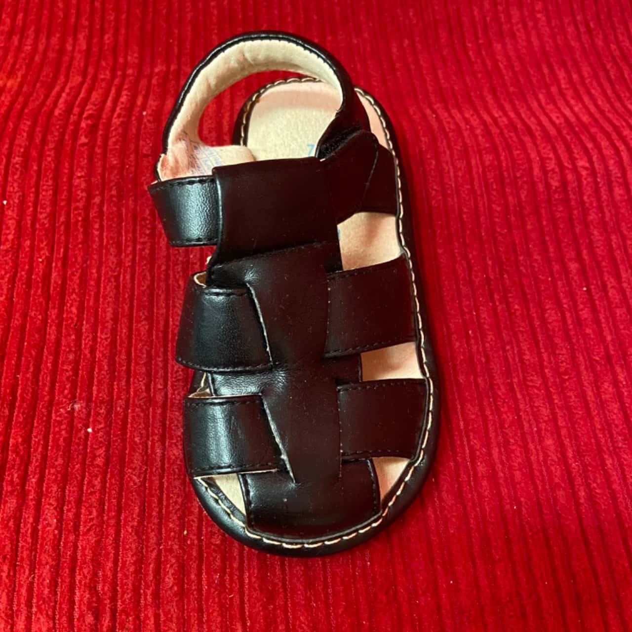 Hide & Squeak Toddlers Size 7 23 Black Sandals(s)