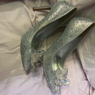   Huimeizi  size 36 Heels Silver 