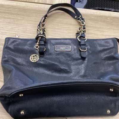  Womens Handbag Black  / Gold 