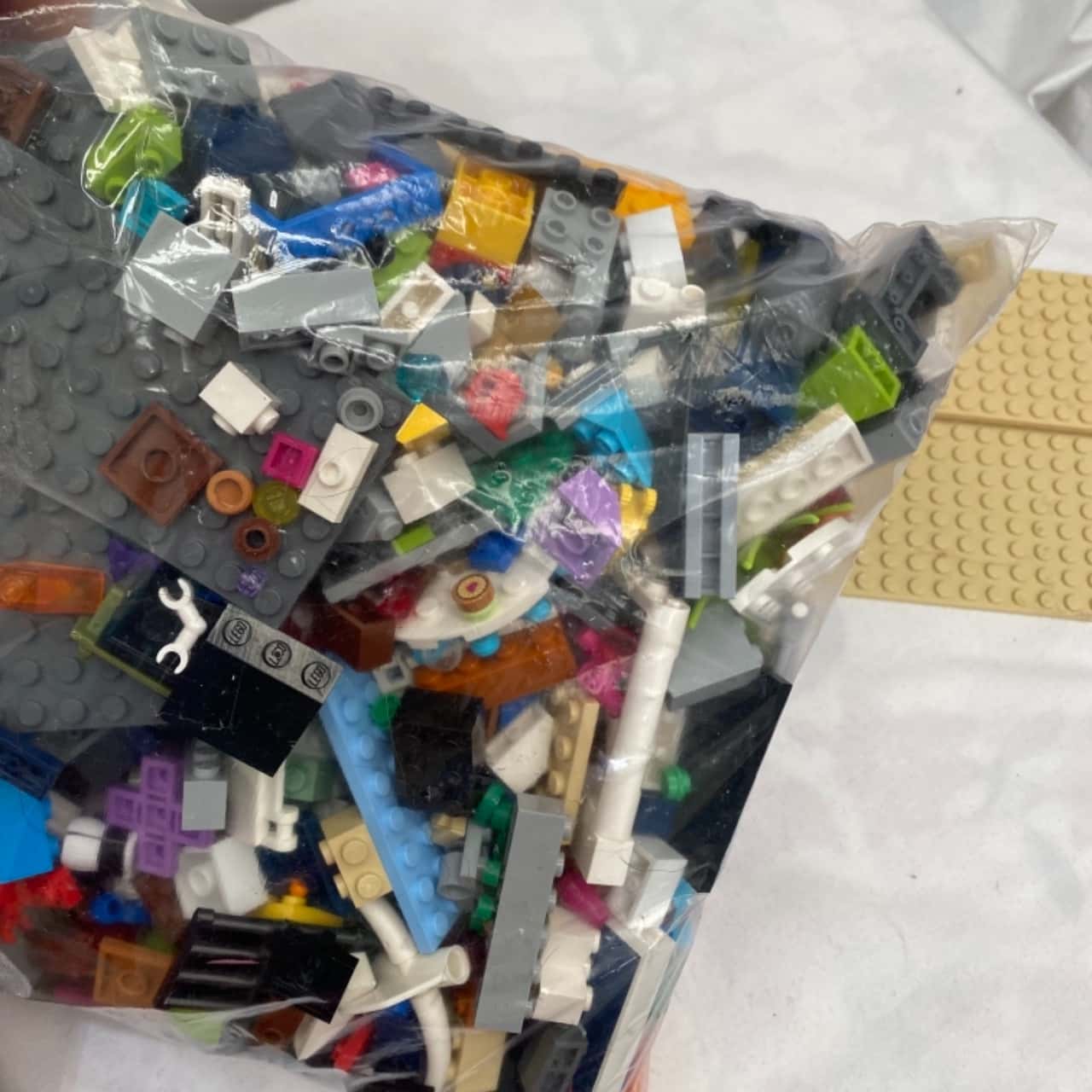 Lucky Dip Mixed Bag of Lego 1kg Bulk Lot (s)