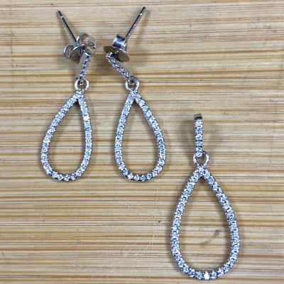 Silver Diamanté Teardrop Earrings/Pendant Set