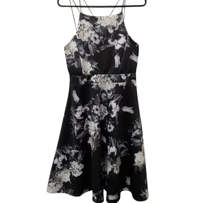 Boohoo Womens  Size 16 Black  / Floral 