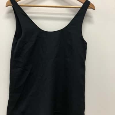 Basque Womens  Size 6 Sleeveless Top Black  