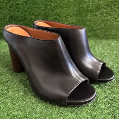 Scanlan & Theodore Black Leather Mules Size 37