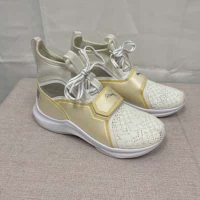 Puma Womens High Top  Size 36 Sneakers Cream / White 