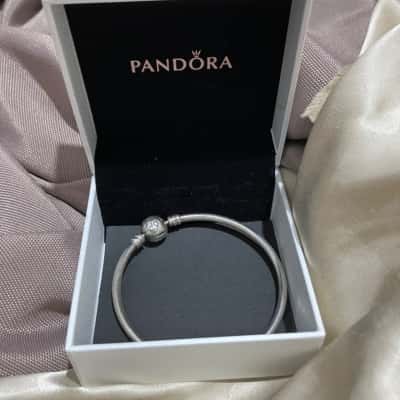 Pandora Womens Bracelet/Bangle Silver 5925