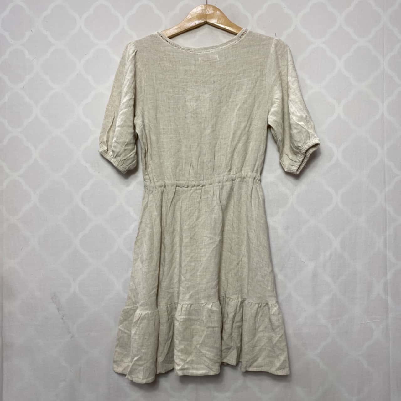 *EMERGENCY SALE* Women’s Miracle Size 8 Beige/Khaki Linenblend Short