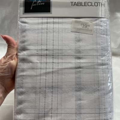 NEW WITH TAGS RRP $39.99 Silver & White Check Tablecloth