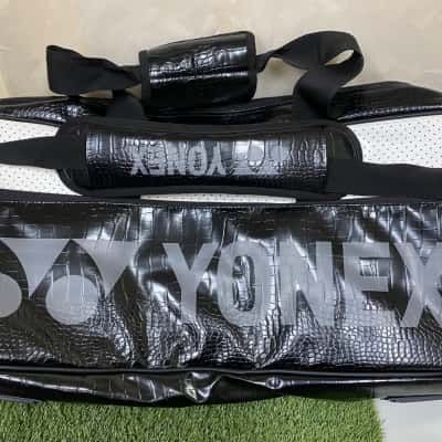 Yonex Black tennis bag 
