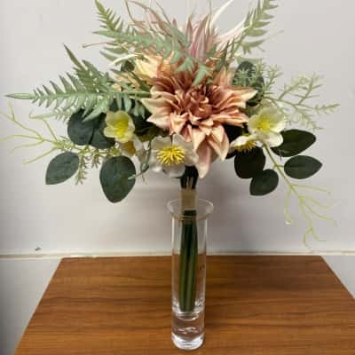 Selezion IVV mouth blown vase made in Italy (does not include flowers)