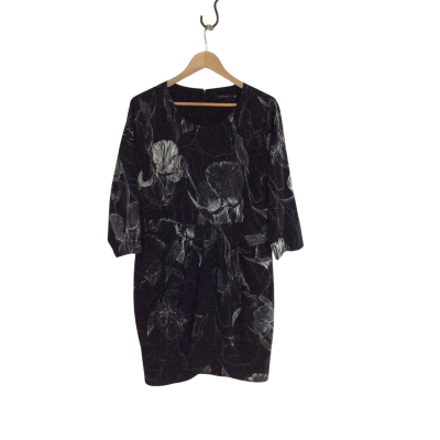 Portmans Women's  Size 16 Formal Dress Black  / Floral / White 