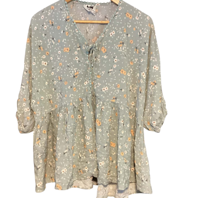 Jaase top  Size XS Floral / Green / Peach / White 
