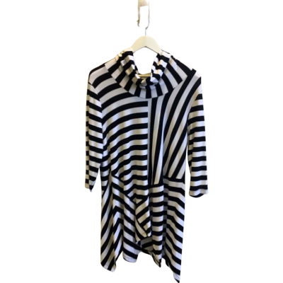 Brand New Taking Shape Womens Size XXS (Plus Size) Short Sleeve Tunic Top Black and White Striped